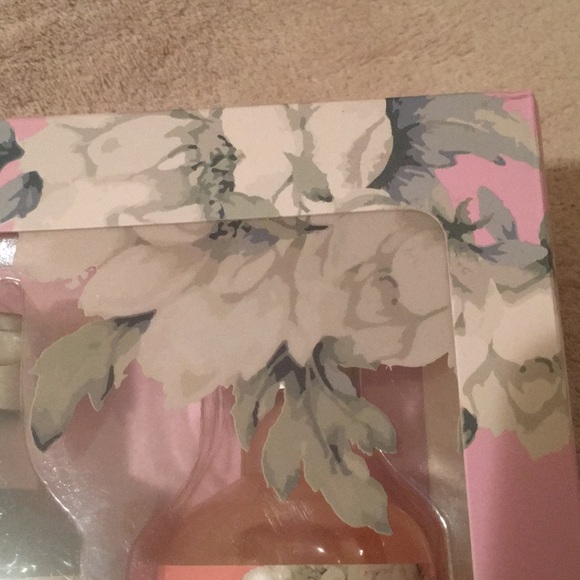 Laura Ashley Scented Bubble Bath Collection NWT - Picture 8 of 10